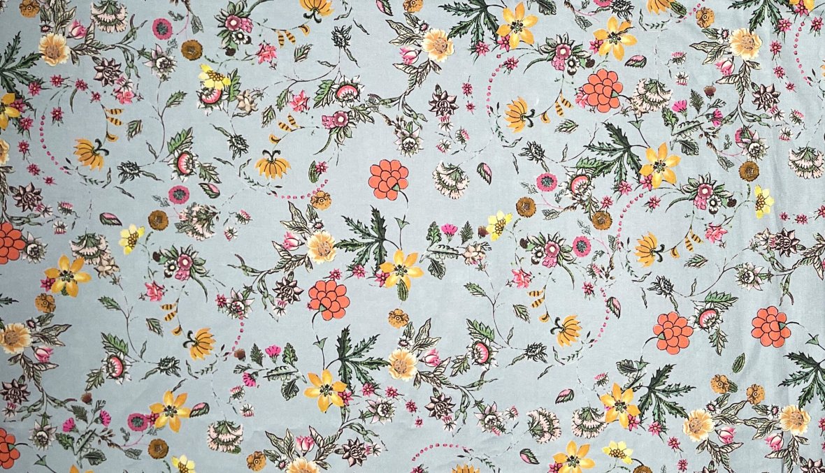 Светает под ситцем